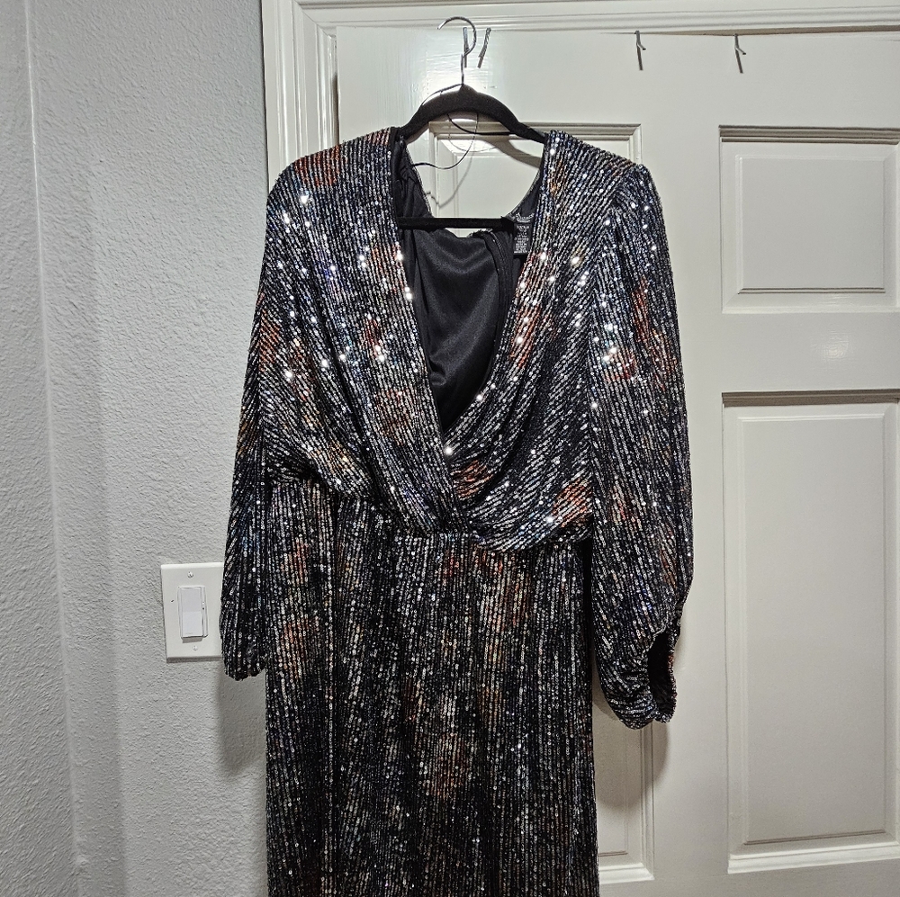 Sequins silver dress size 16W.